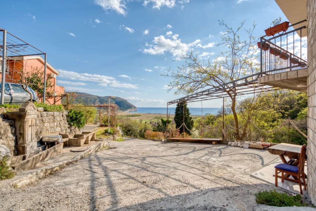 Savovic_Lux Appartement Petrovac Buitenkant foto