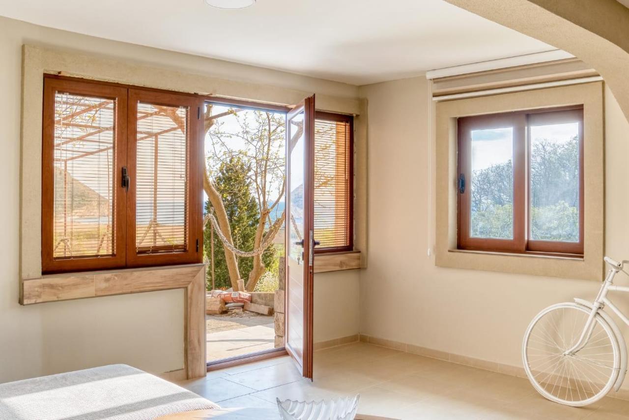 Savovic_Lux Appartement Petrovac Buitenkant foto
